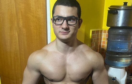 Arnold Escort Masculino