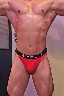 Arnold Escort Masculino