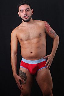 Criss V. Escort Masculino