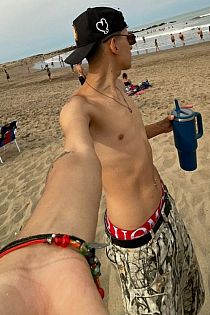 Lautaro Escort Masculino