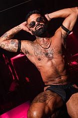 Eustranio Male Escort