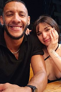 Belén y Juan Escort Masculino