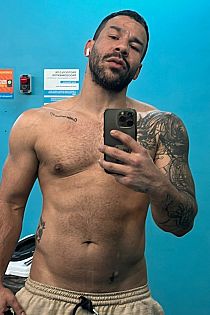 Felipe Male Escort