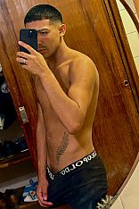 Ellier Escort Masculino