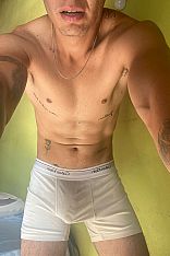 Photo #2 of Fernando