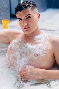 Laureano Escort Masculino