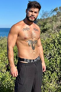 Lucas Perry Escort Masculino