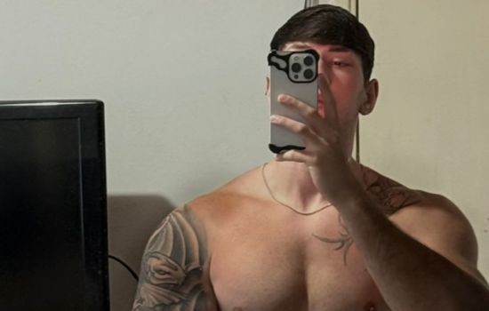Eze Shelby Escort Masculino