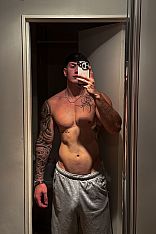 Eze Shelby Escort Masculino