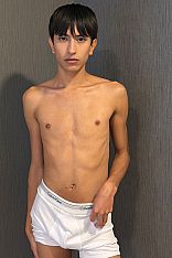 Ángel S. Acompañante masculino