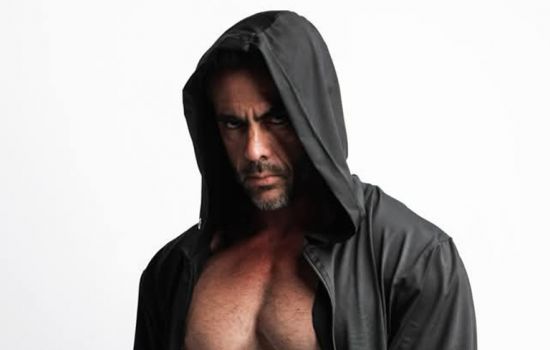 Resiliente Escort Masculino