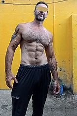 Resiliente Male Escort