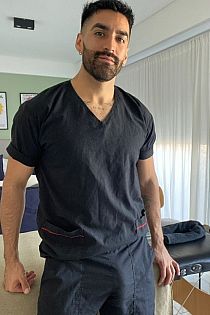 Tin Masajista Male Escort