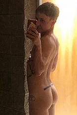 Emiliano FTM Escort Masculino