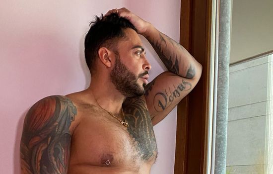 Viktor Rom Escort Masculino