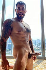 Foto #2 de Viktor Rom