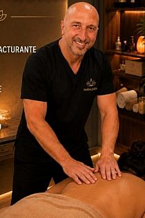 El Tano Male Masseur
