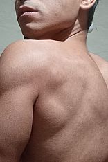 Tomi Male Escort