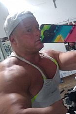 Riki Male Escort