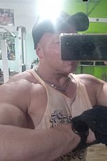 Foto #2 de Riki