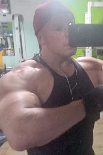 Riki Male Escort