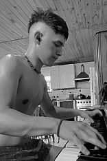 Photo #3 of Jonas