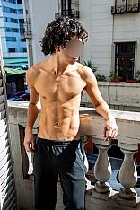 Manu Male Escort