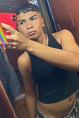 Photo #9 of Uziel