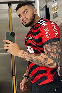 Thiago Brasileiro Escort Masculino