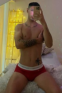 Maxi Male Escort
