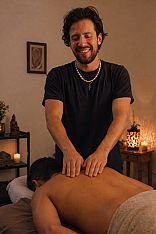 Erosen Male Masseur