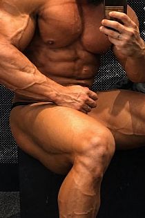 Golden Boy Escort Masculino