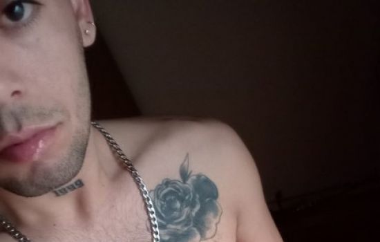 Emiliano 21 x 5 Escort Masculino
