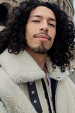 Photo #47 of Ángel