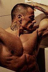 Fran XXX Male Escort