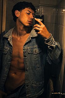 Tayler Masajes Male Masseur