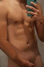 Tomás Male Escort