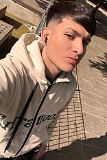Photo #3 of Cris