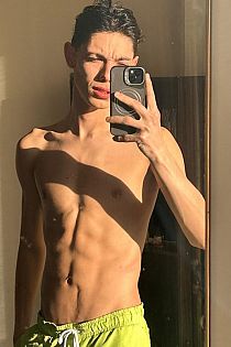 Toni Twink Escort Masculino