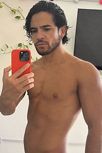 Eliu Male Escort