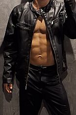 Deiker Escort Masculino