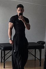 Charly Masajista masculino
