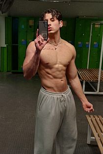 Charly Male Escort