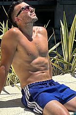 Photo #6 of Valen Hetero
