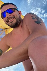 Photo #14 of Adriano
