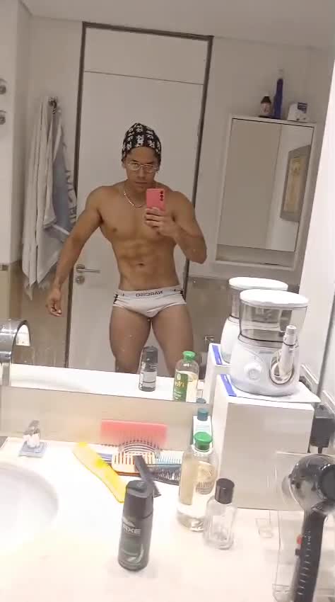 Video 2 de Logan 26 CM