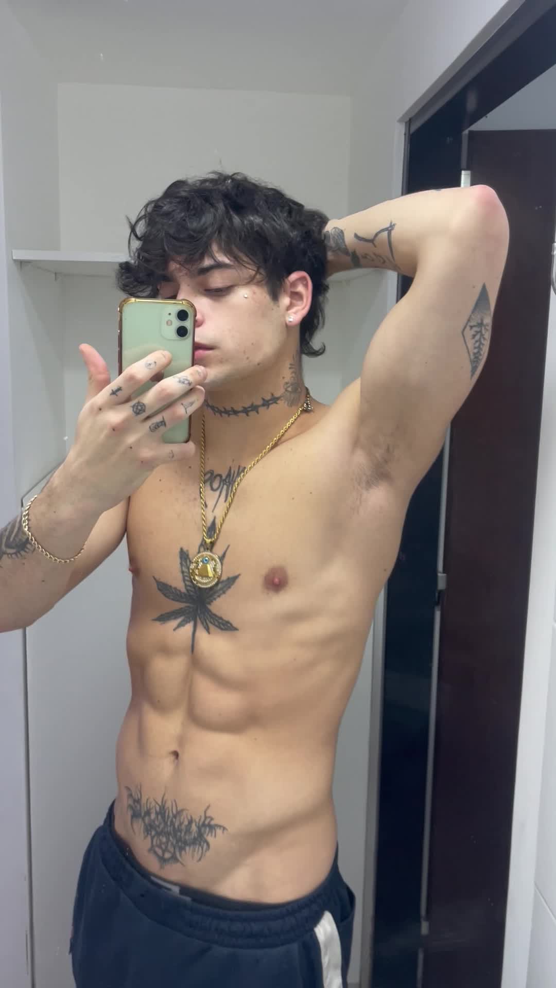 Video 4 de Exclusive Boy