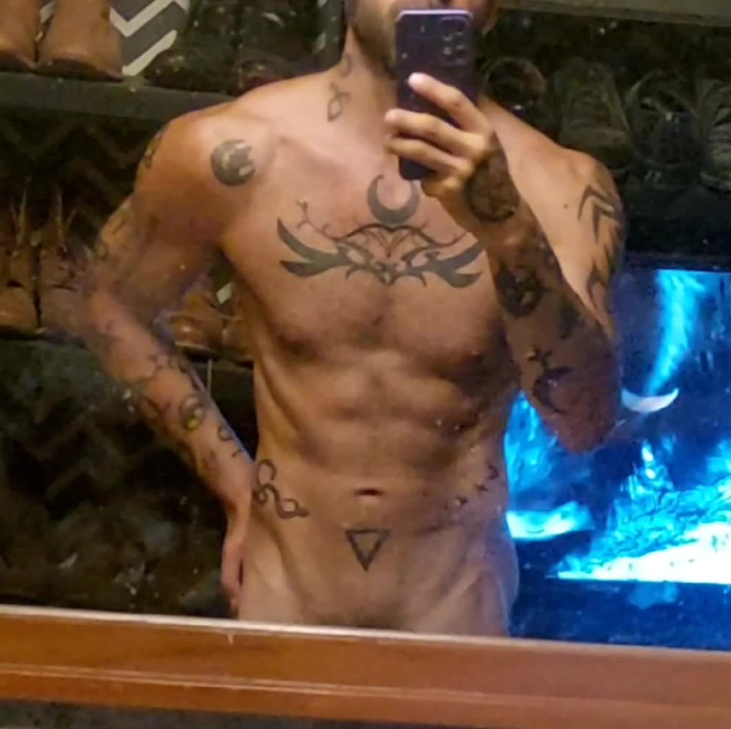 Décimo - Escort masculino en Santa Rosa