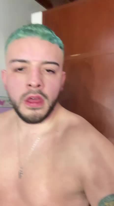 Video 3 of Adriano
